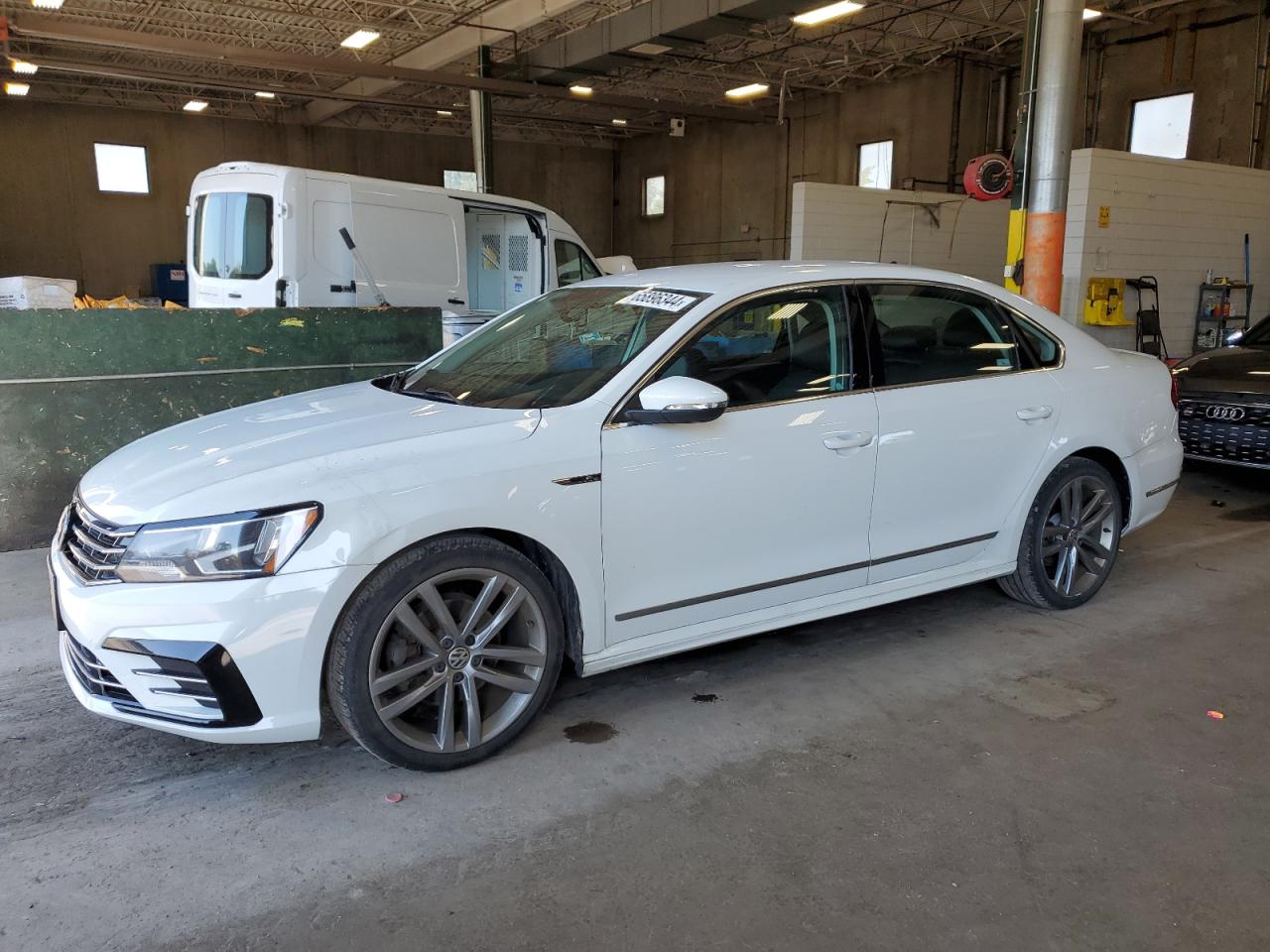 VOLKSWAGEN PASSAT R-L 2017