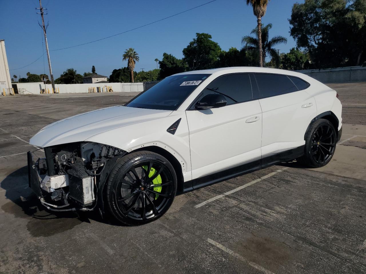 LAMBORGHINI URUS 2020