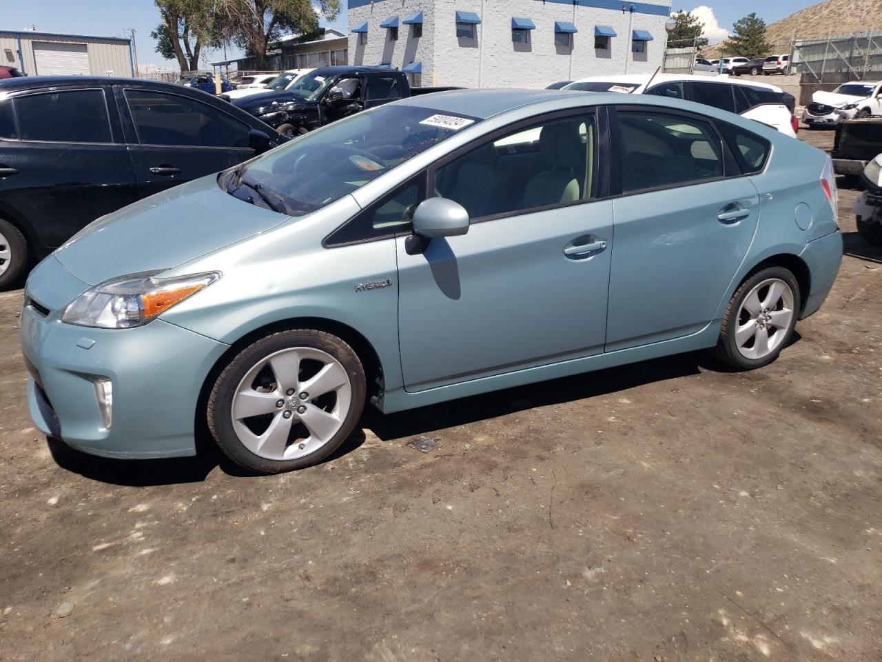 TOYOTA Prius 2015