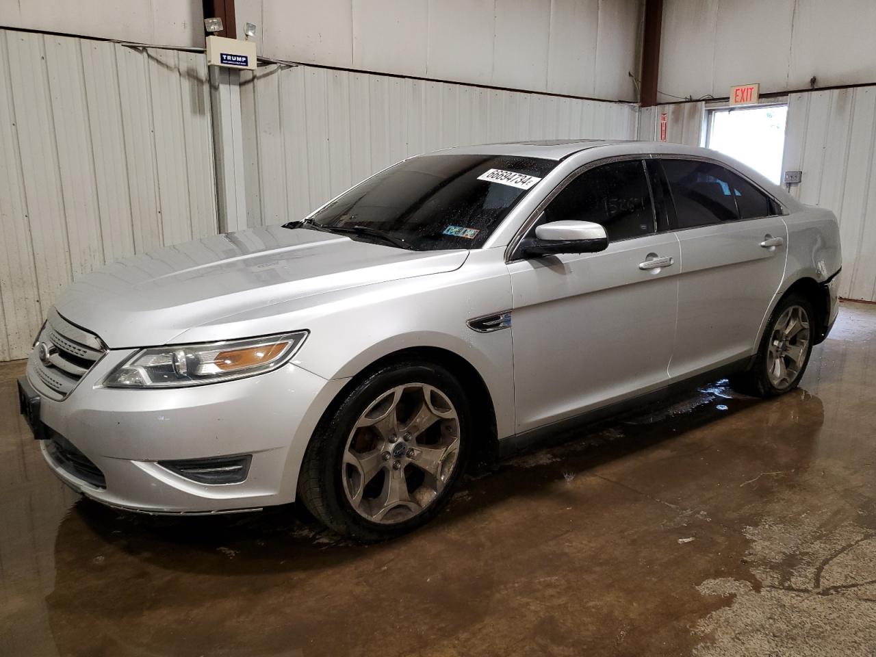 FORD TAURUS SEL 2011