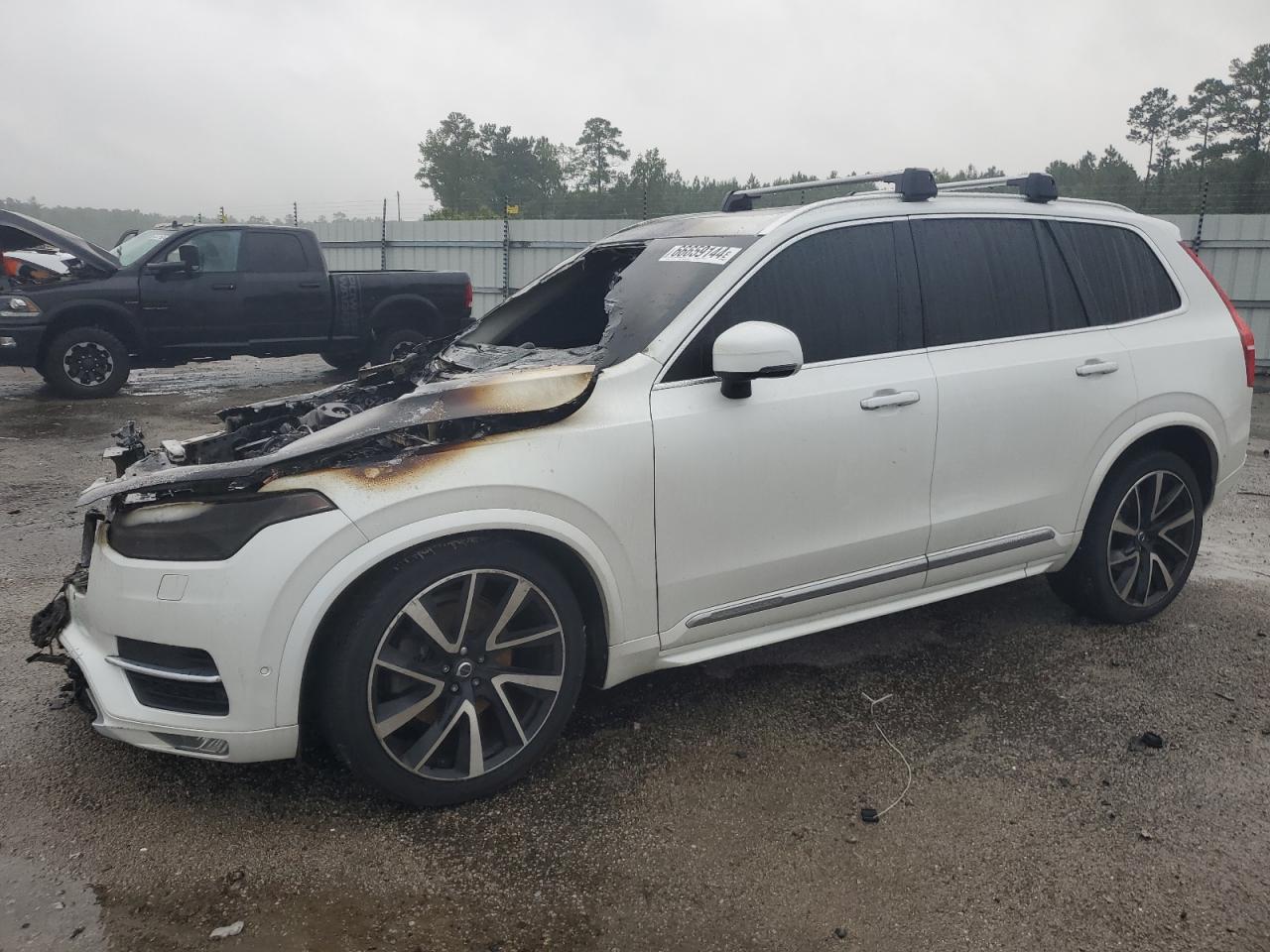 VOLVO XC90 T6 2016