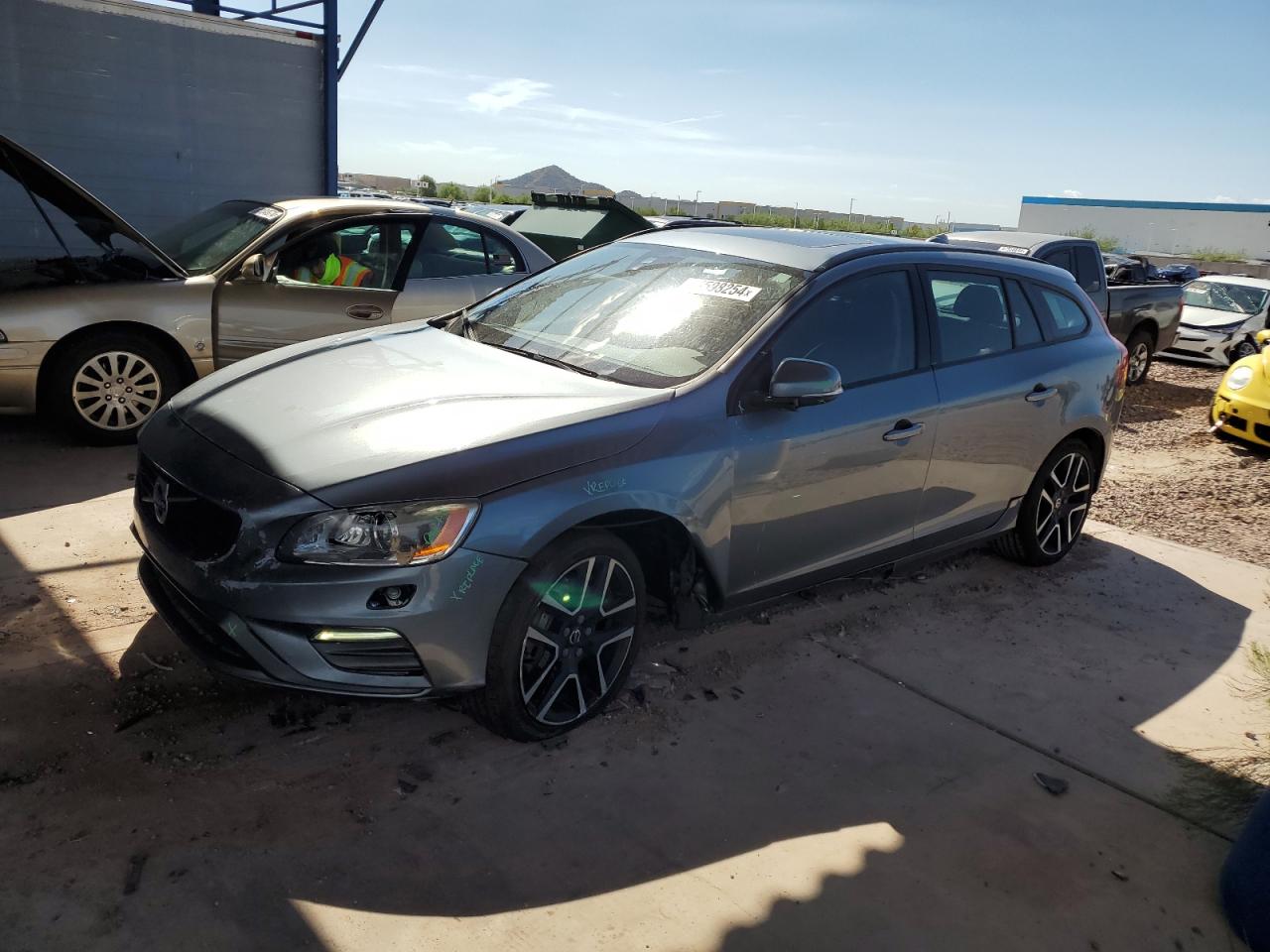 VOLVO V60 T5 DYN 2018