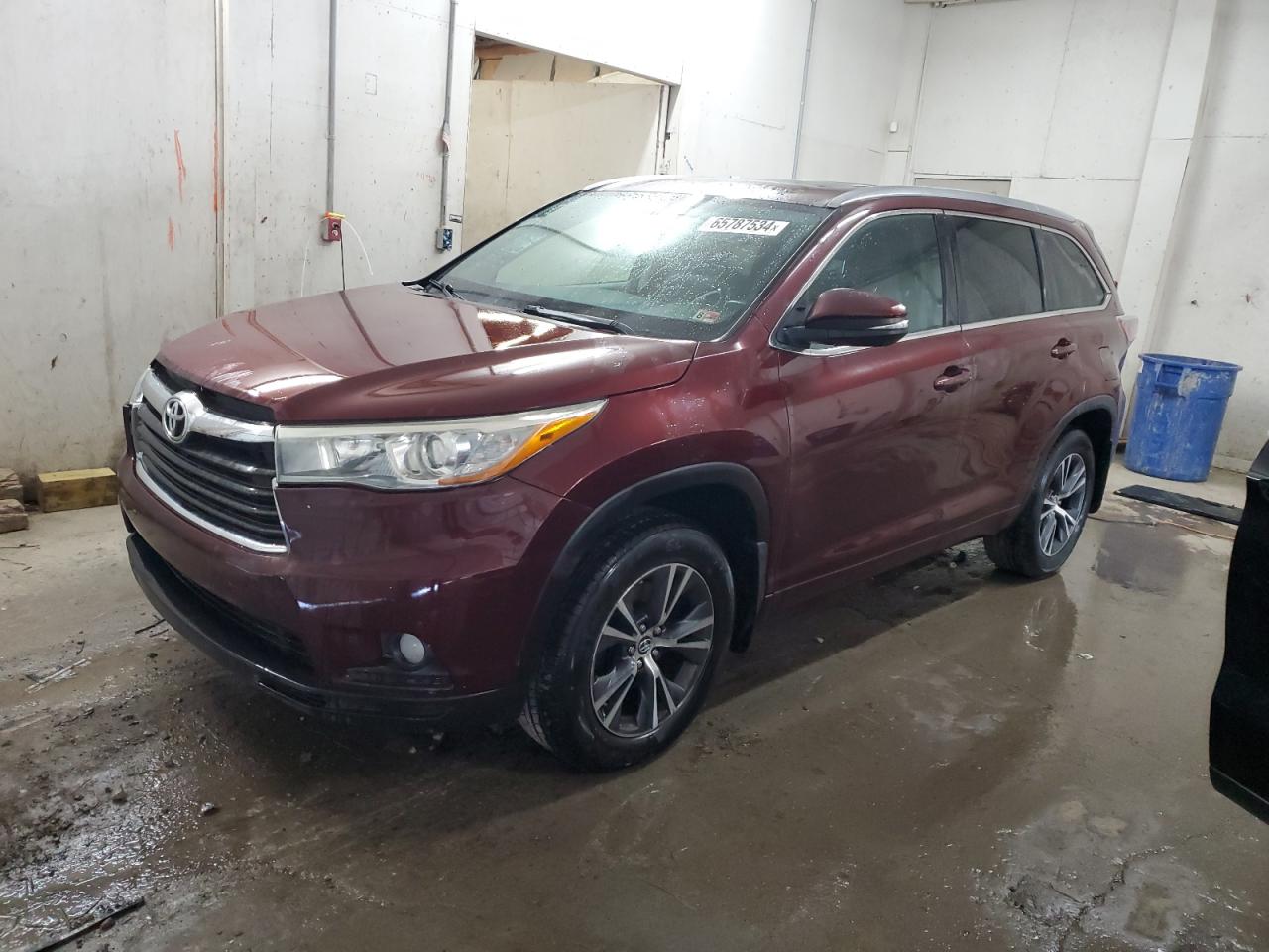 TOYOTA HIGHLANDER 2016