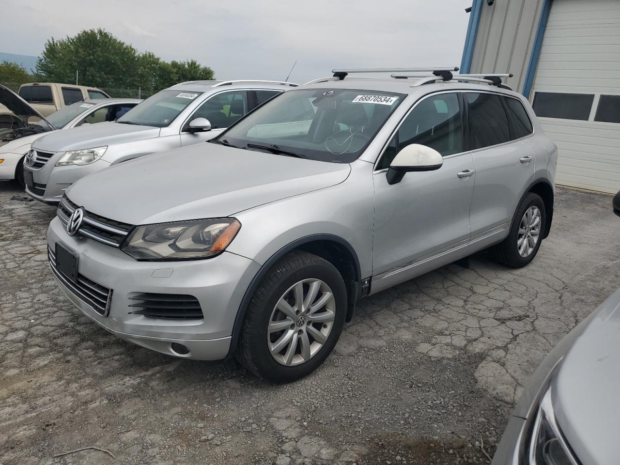 VOLKSWAGEN Touareg V6 2012