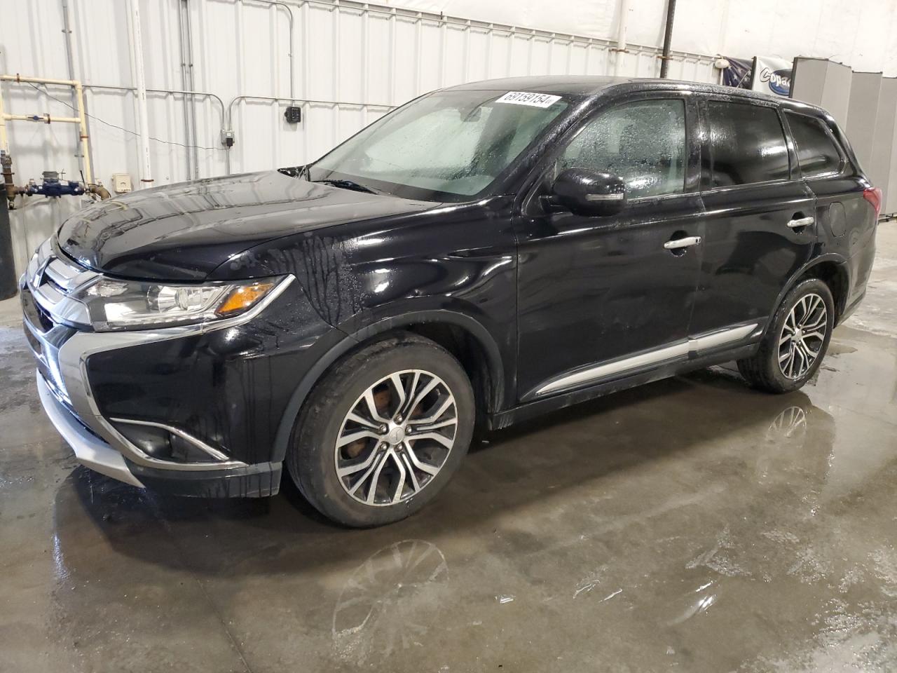 MITSUBISHI OUTLANDER 2016