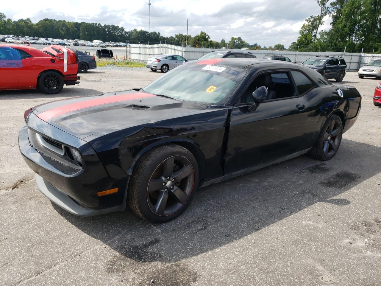 DODGE CHALLENGER 2013