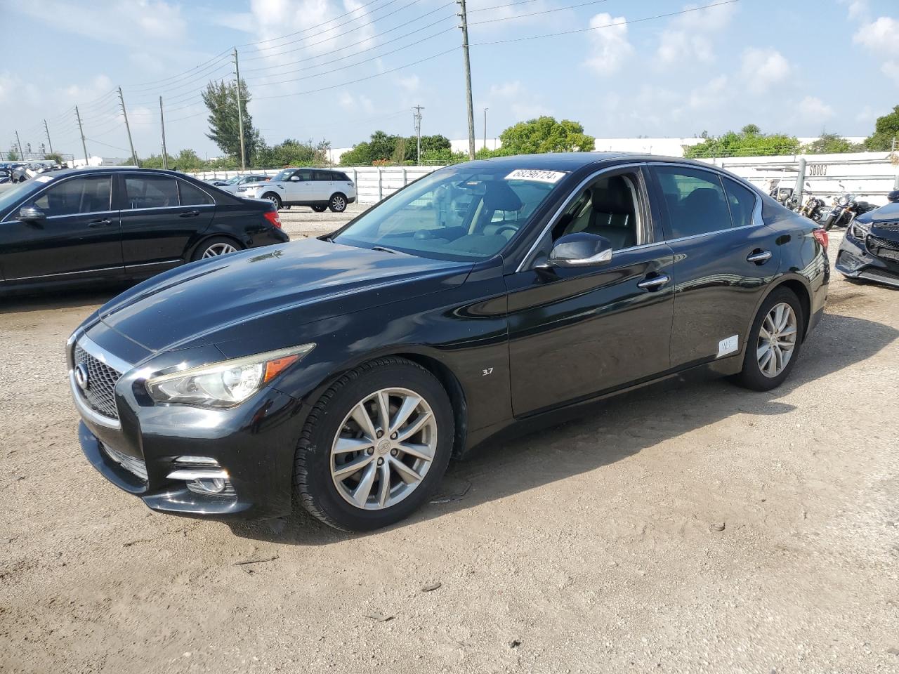 INFINITI Q50 Base 2014