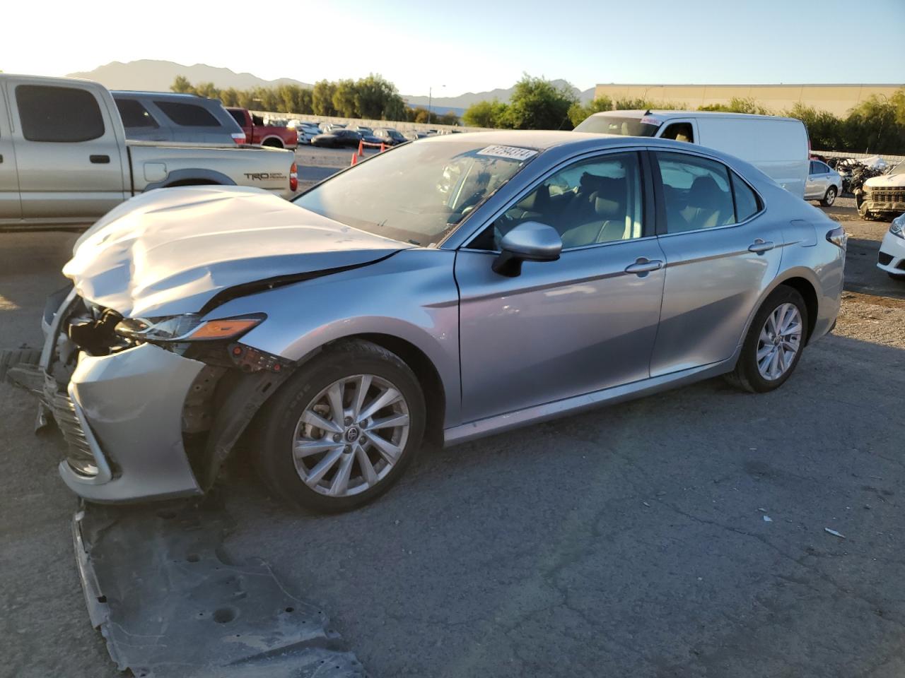 TOYOTA CAMRY LE 2022