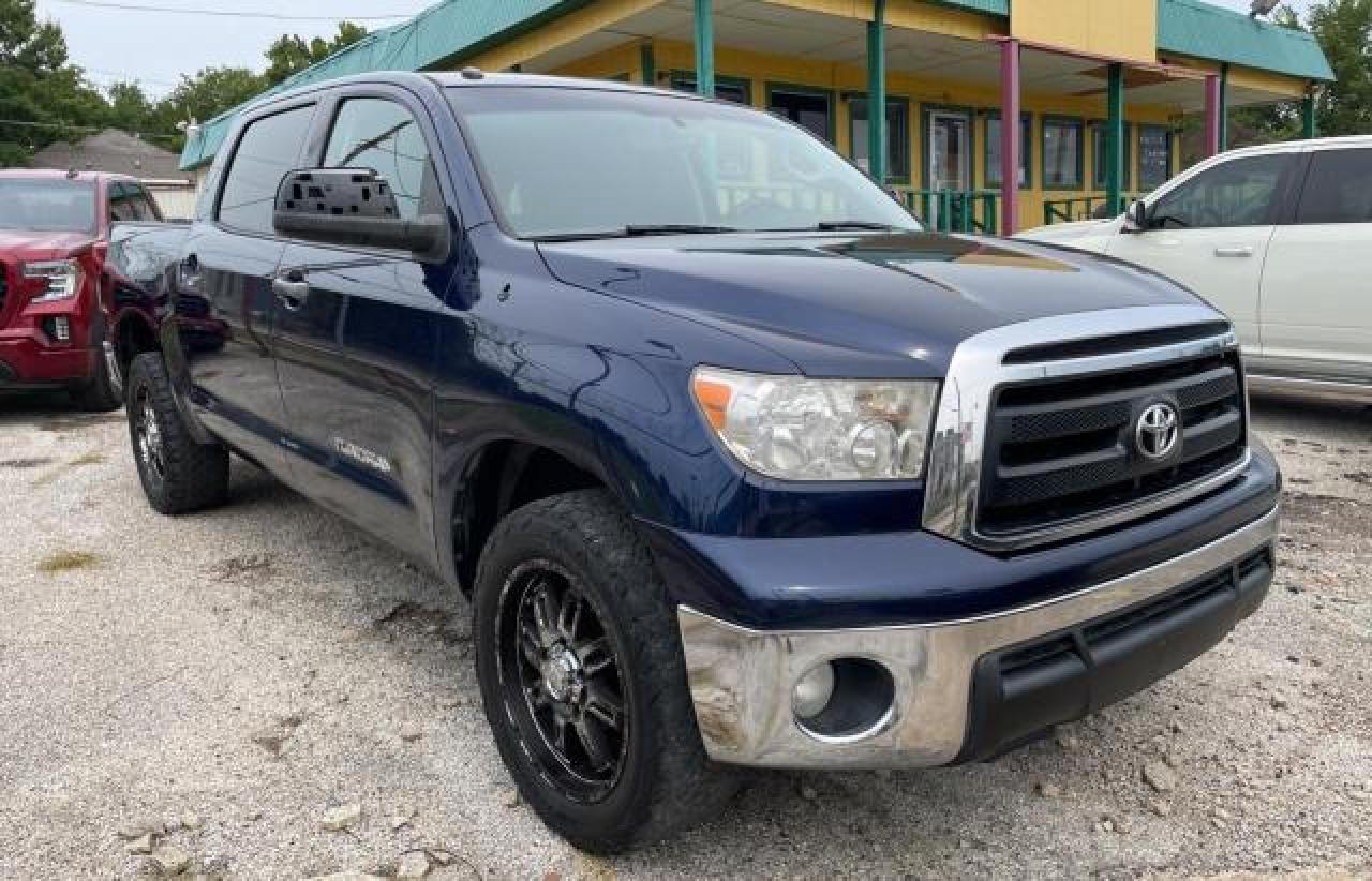TOYOTA TUNDRA 2013
