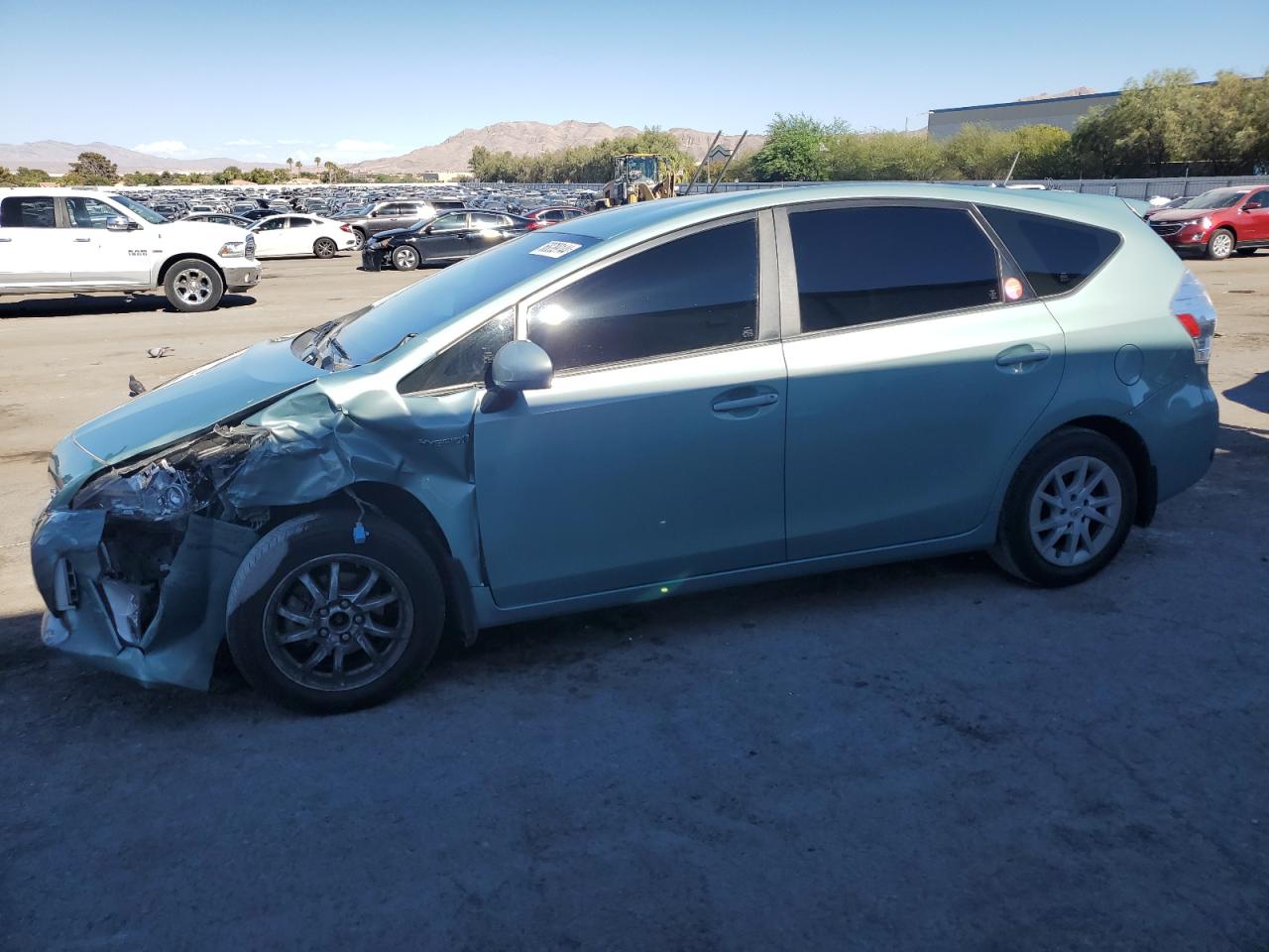 TOYOTA PRIUS V 2013