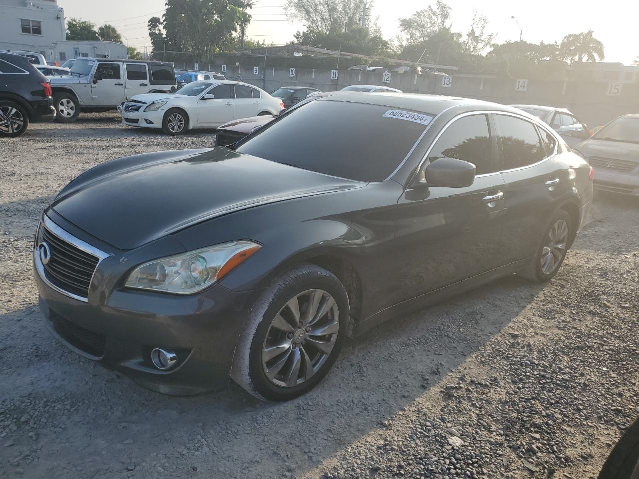 INFINITI M37 X 2012