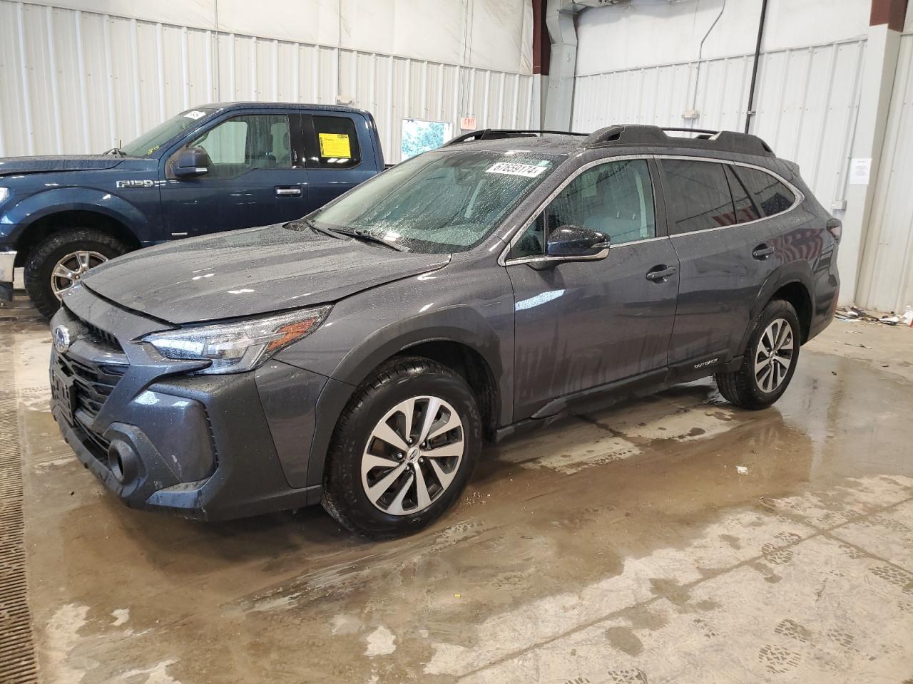 SUBARU OUTBACK 2023