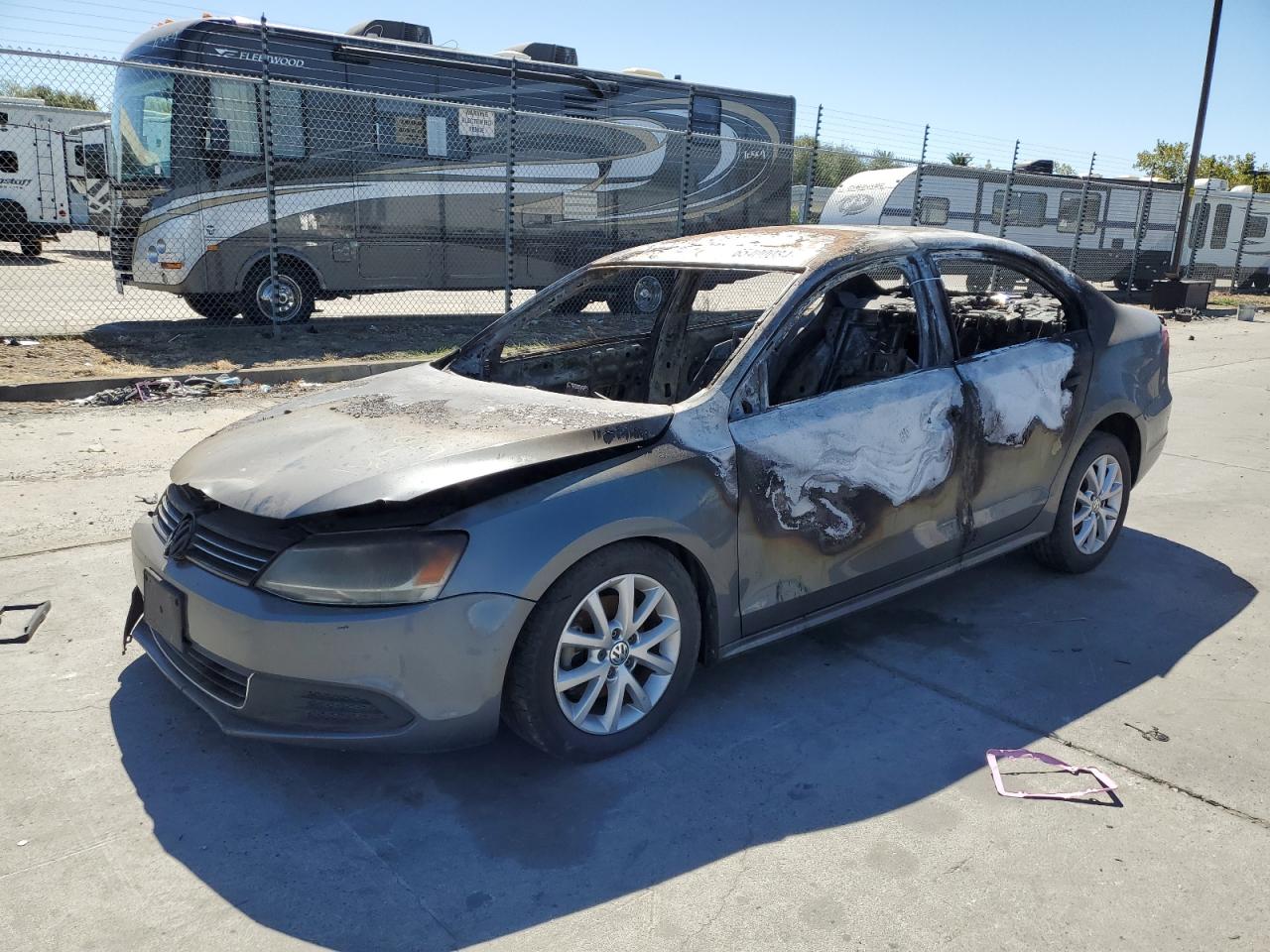 VOLKSWAGEN JETTA SE 2014