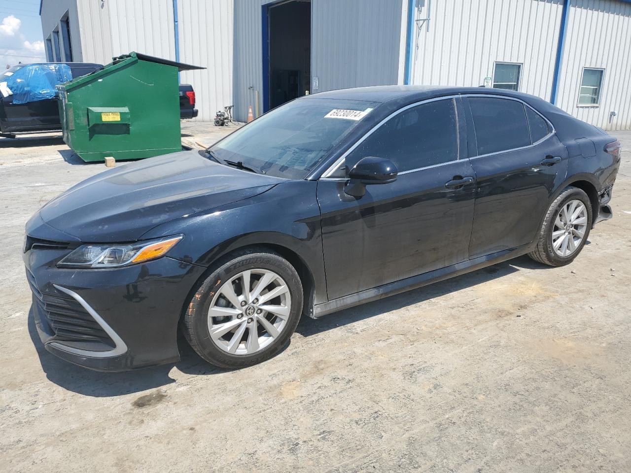 TOYOTA CAMRY LE 2021