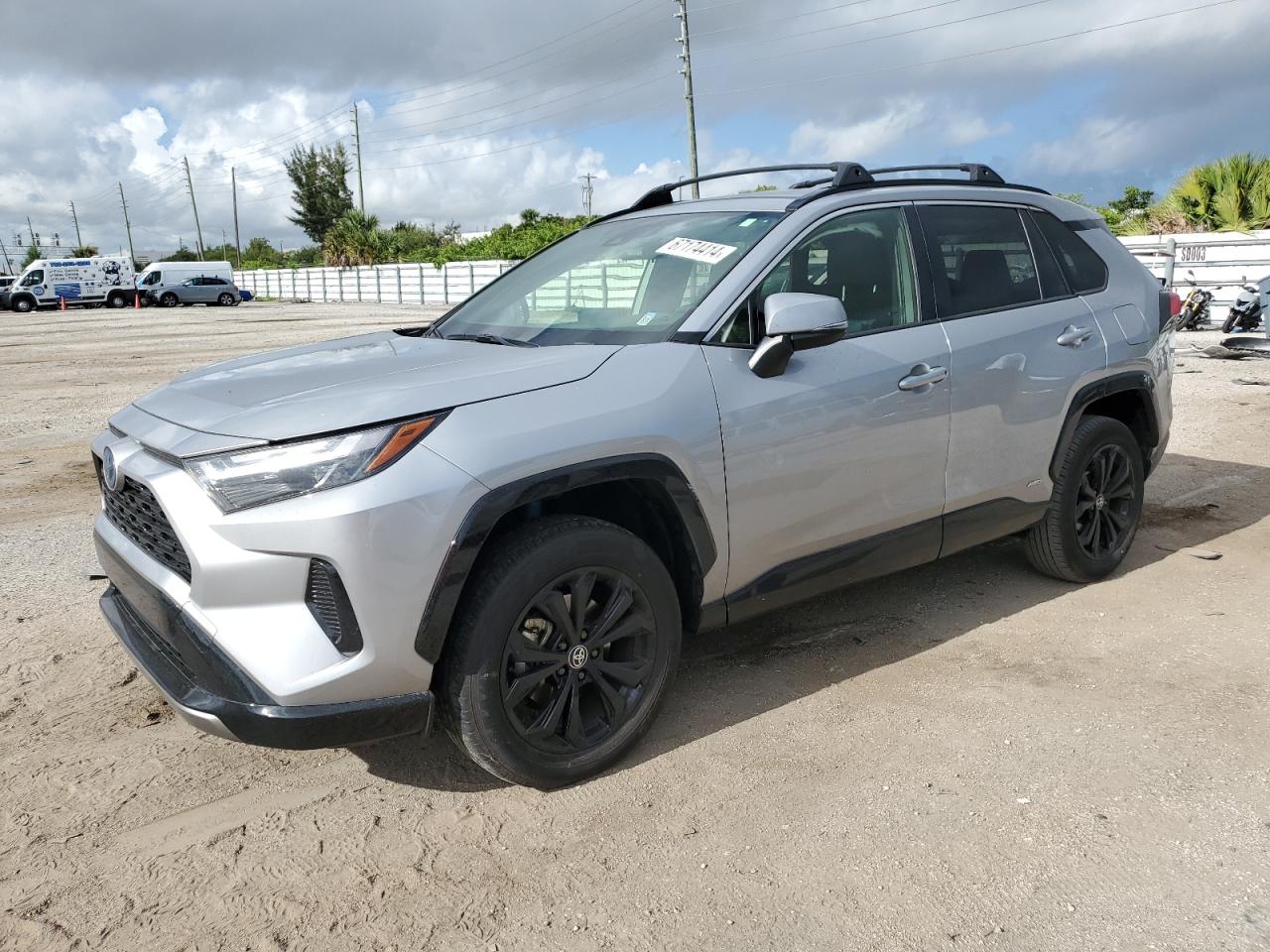 TOYOTA RAV4 SE 2023