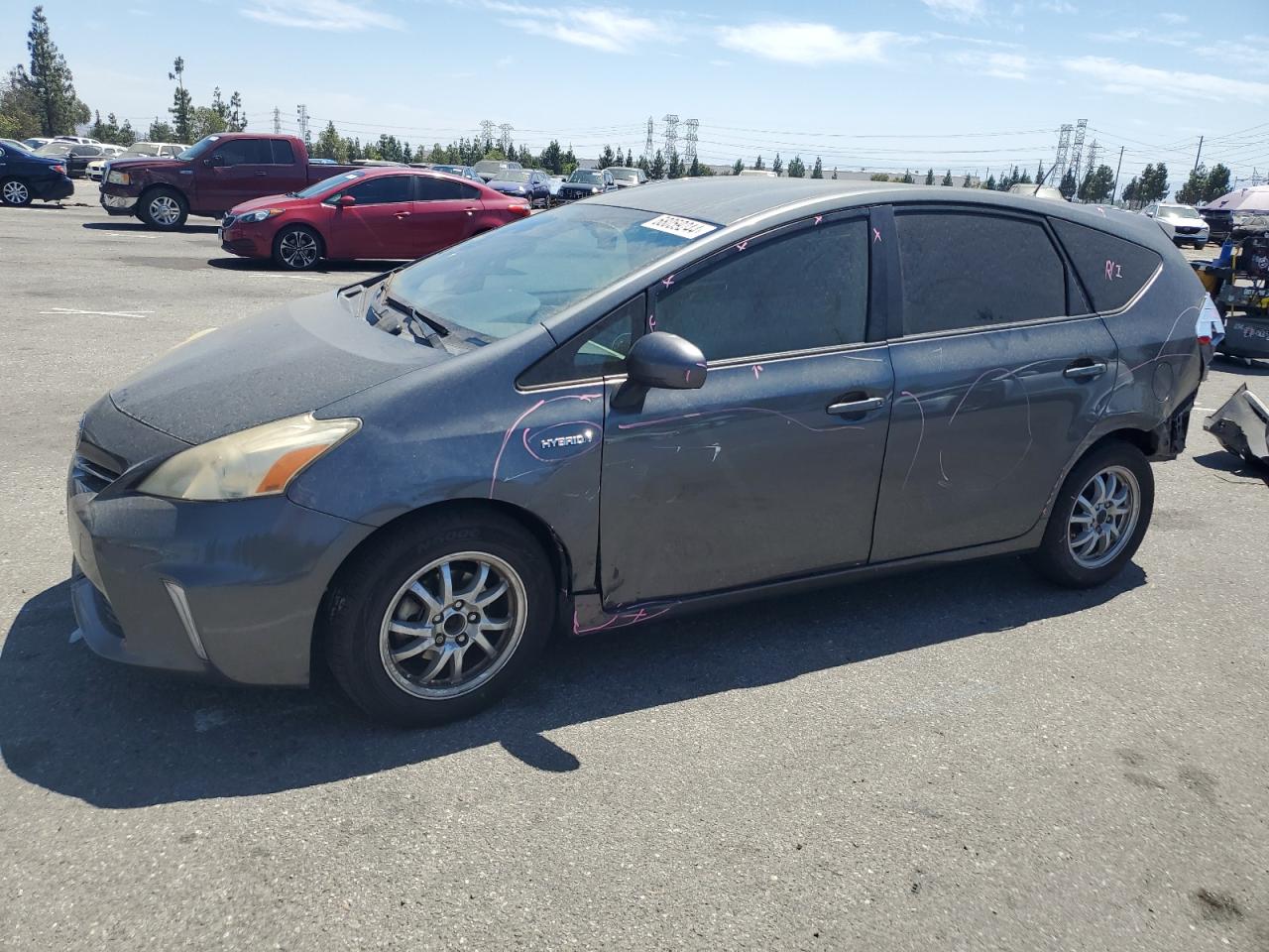 TOYOTA PRIUS V 2014