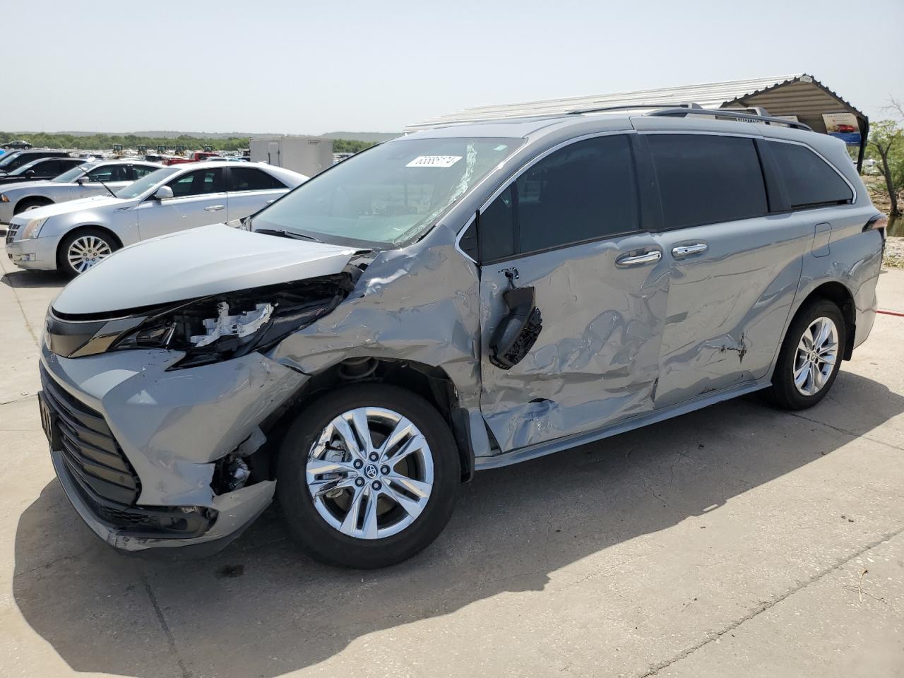 TOYOTA SIENNA XLE 2022