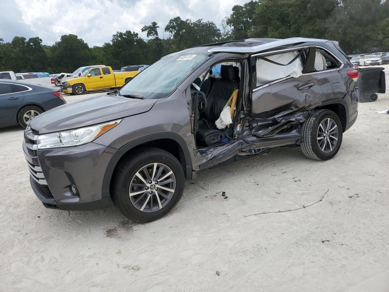 TOYOTA HIGHLANDER 2018