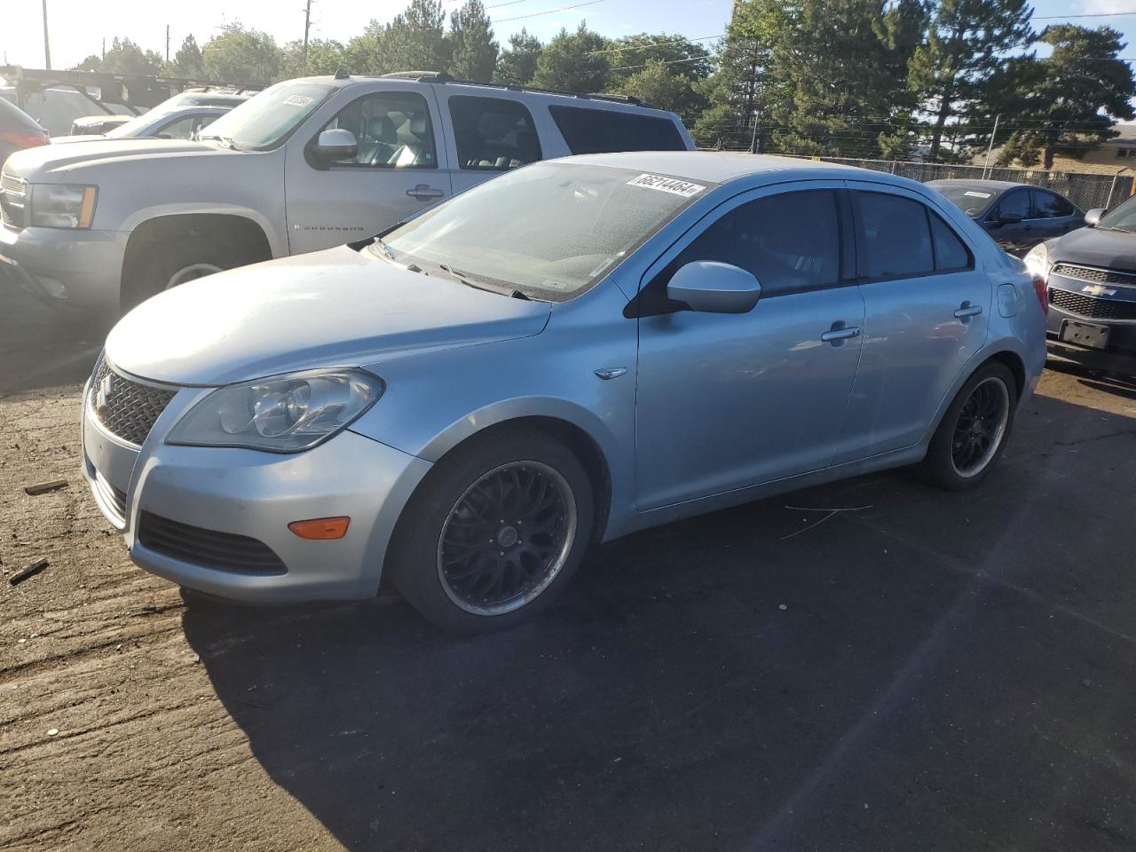 SUZUKI KIZASHI SE 2011