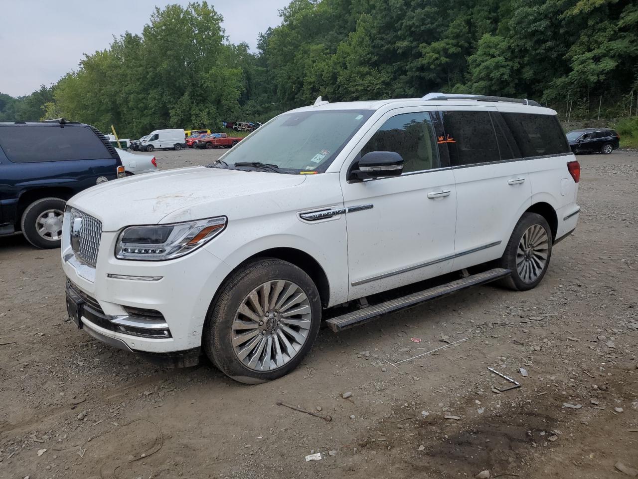 LINCOLN NAVIGATOR 2021