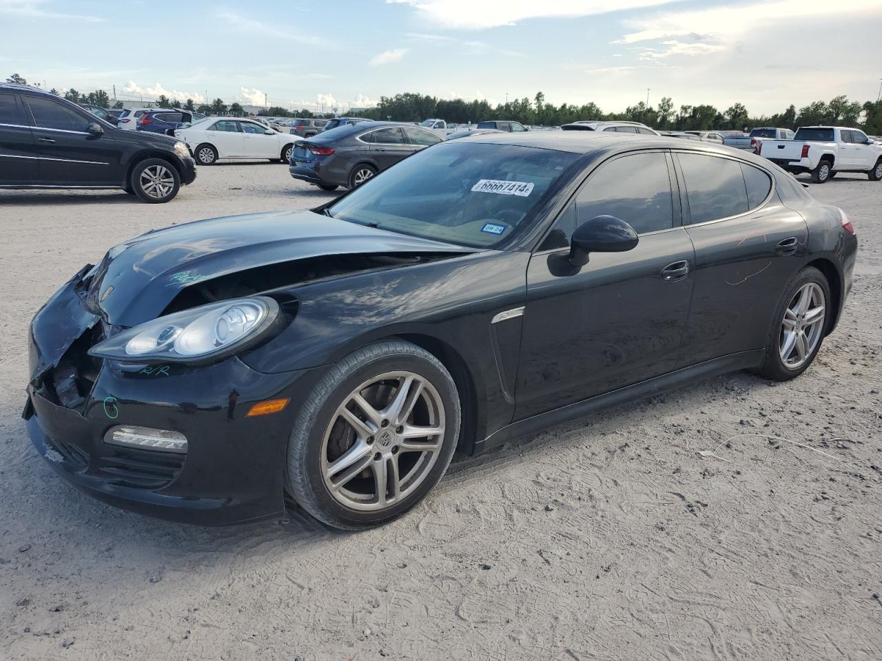 PORSCHE PANAMERA 2 2011