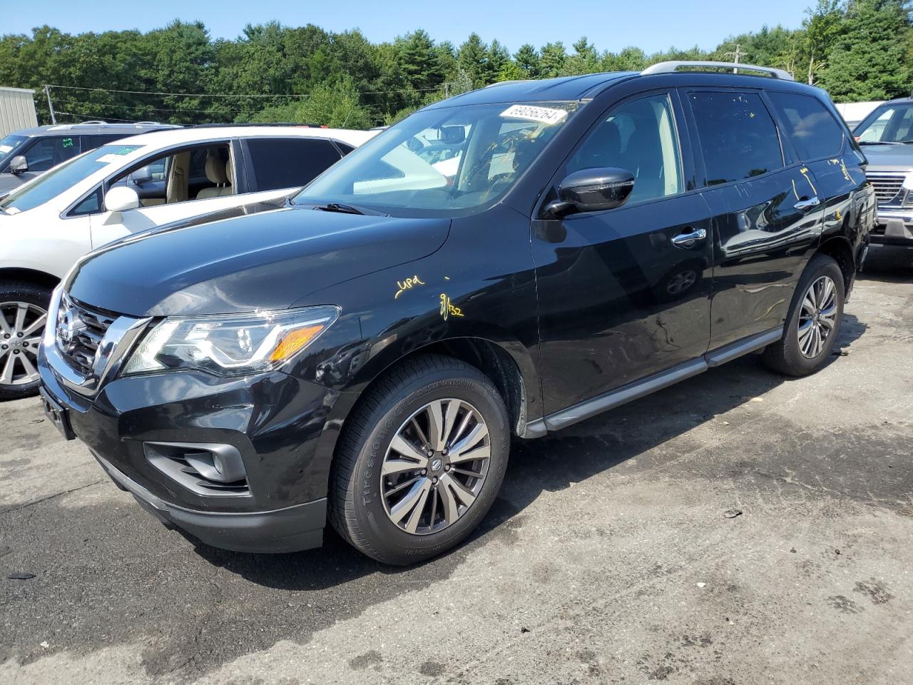NISSAN PATHFINDER 2019