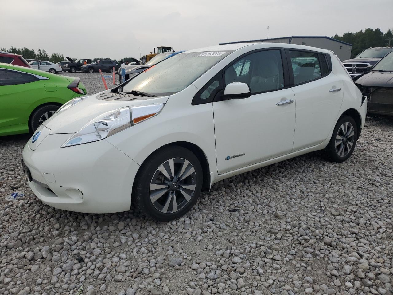 NISSAN LEAF 2016