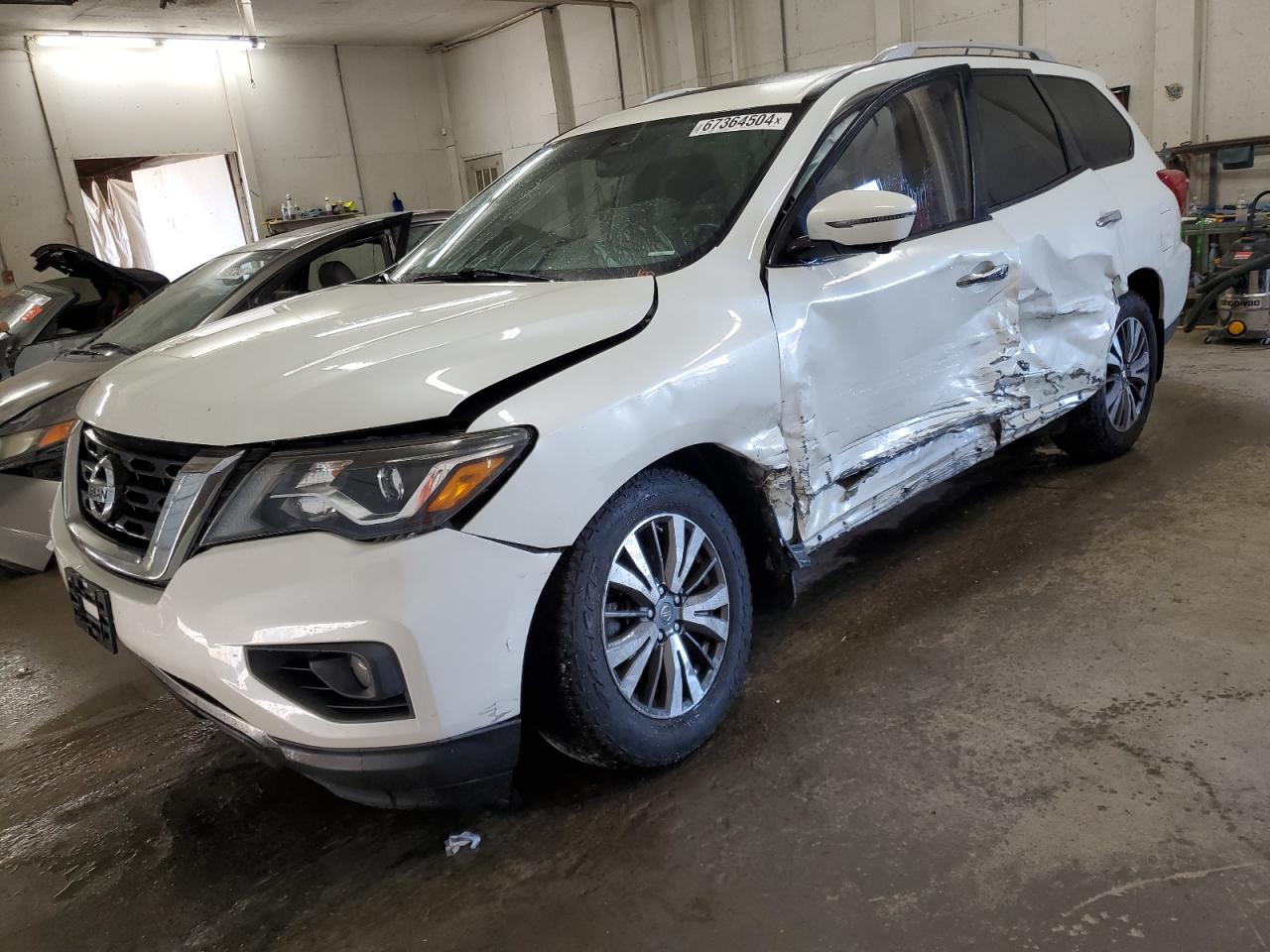 NISSAN PATHFINDER 2017