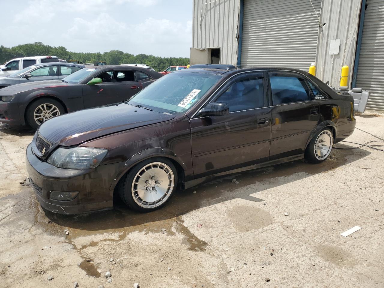 TOYOTA AVALON XL 2001