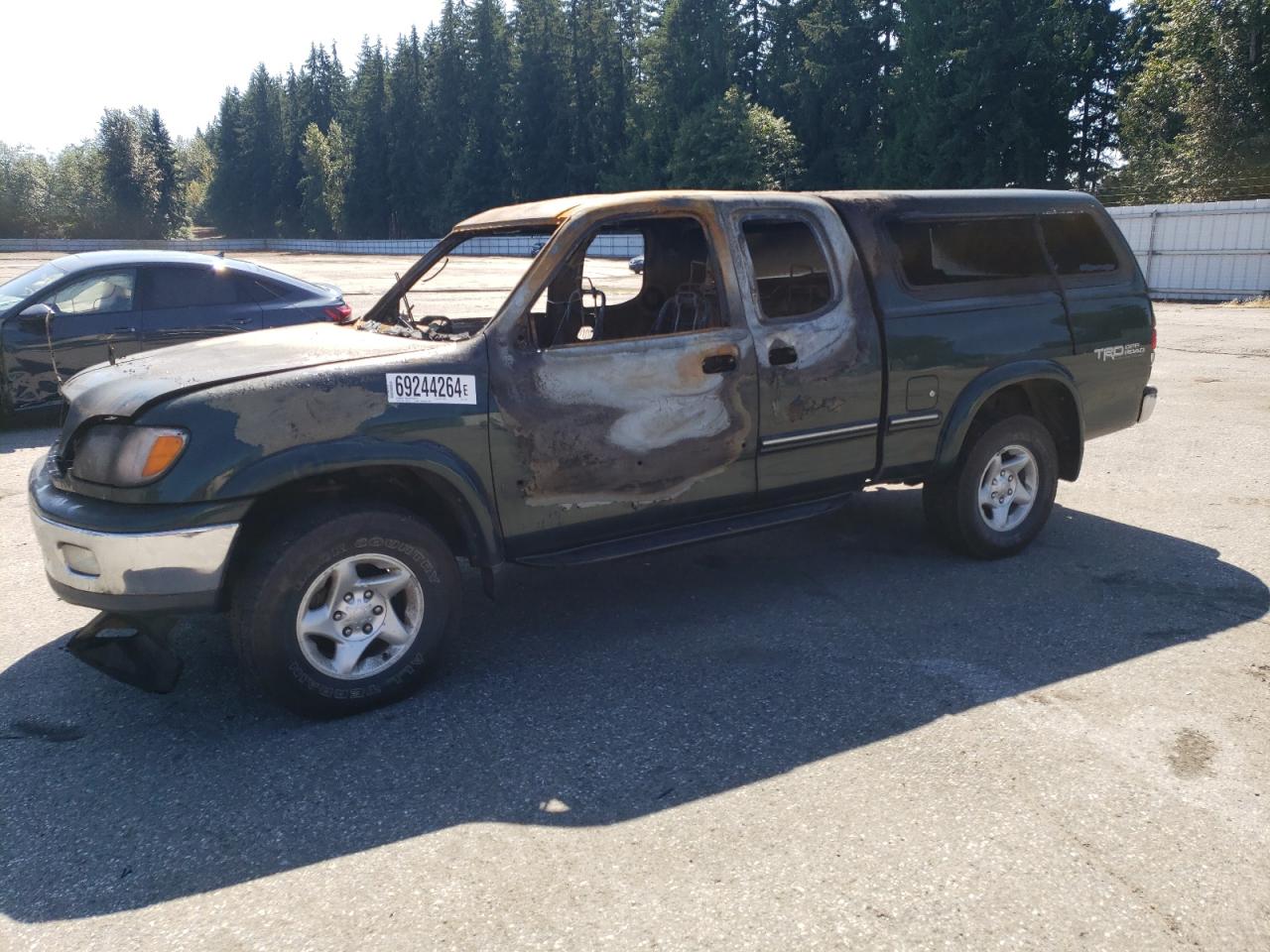 TOYOTA TUNDRA ACC 2002