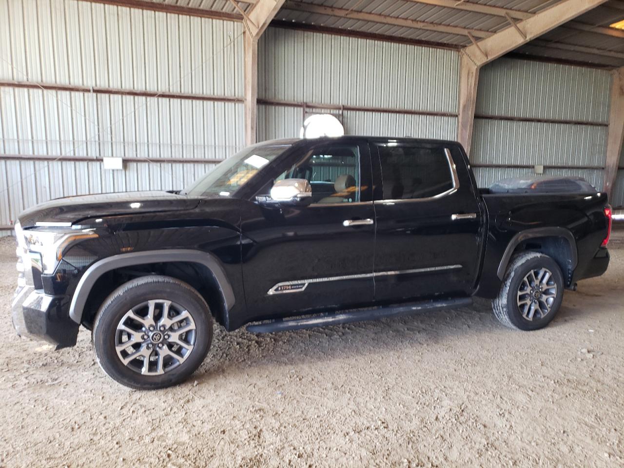 TOYOTA TUNDRA CRE 2022