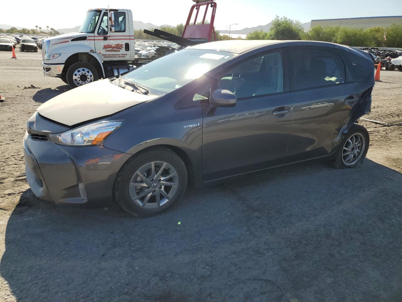 TOYOTA PRIUS V 2017