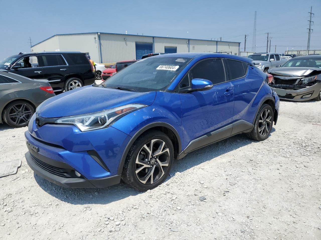 TOYOTA C-HR XLE 2018