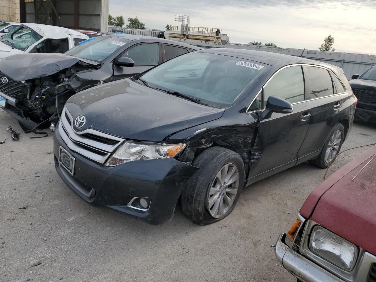 TOYOTA VENZA LE 2015
