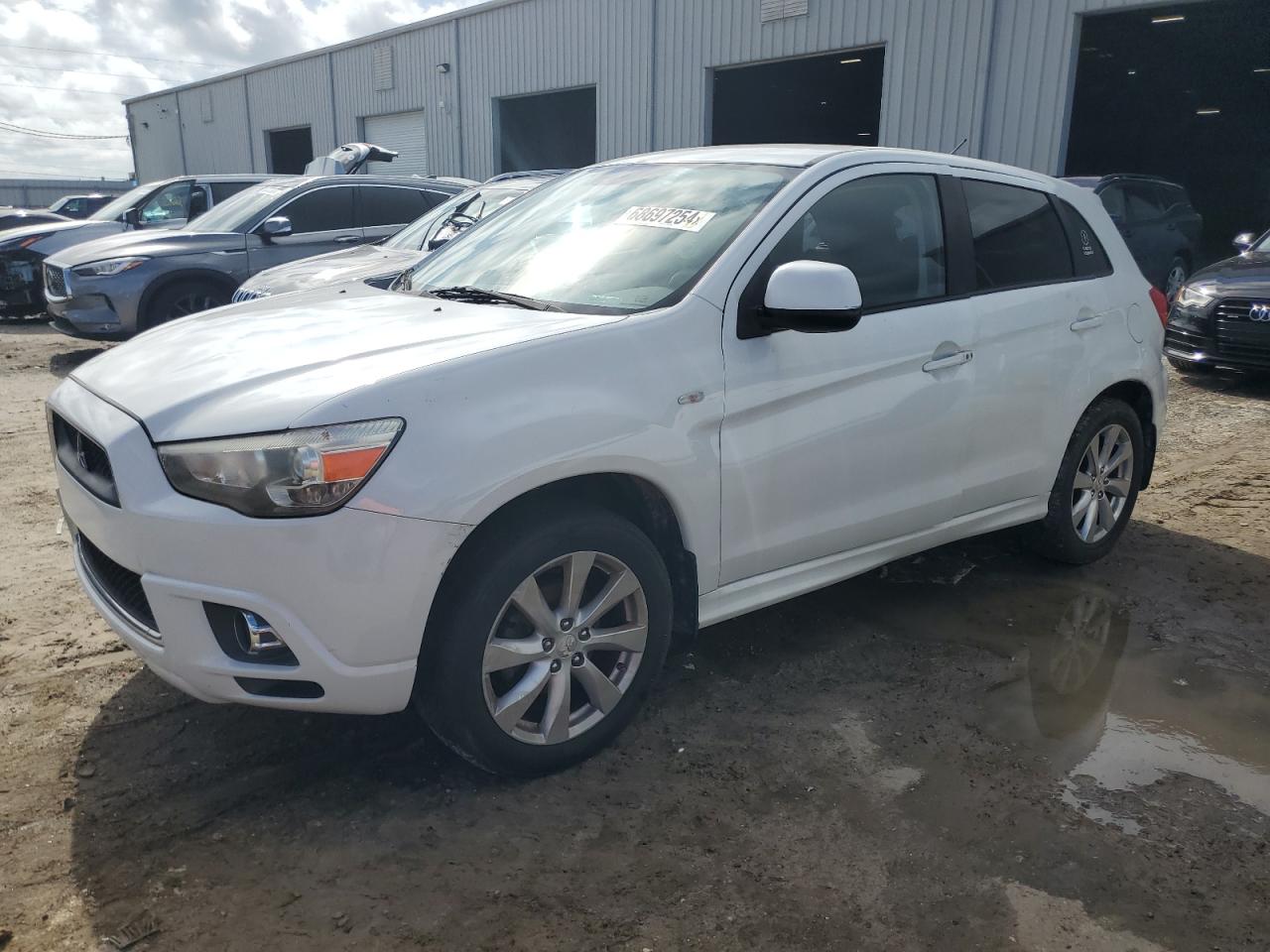 MITSUBISHI OUTLANDER 2012
