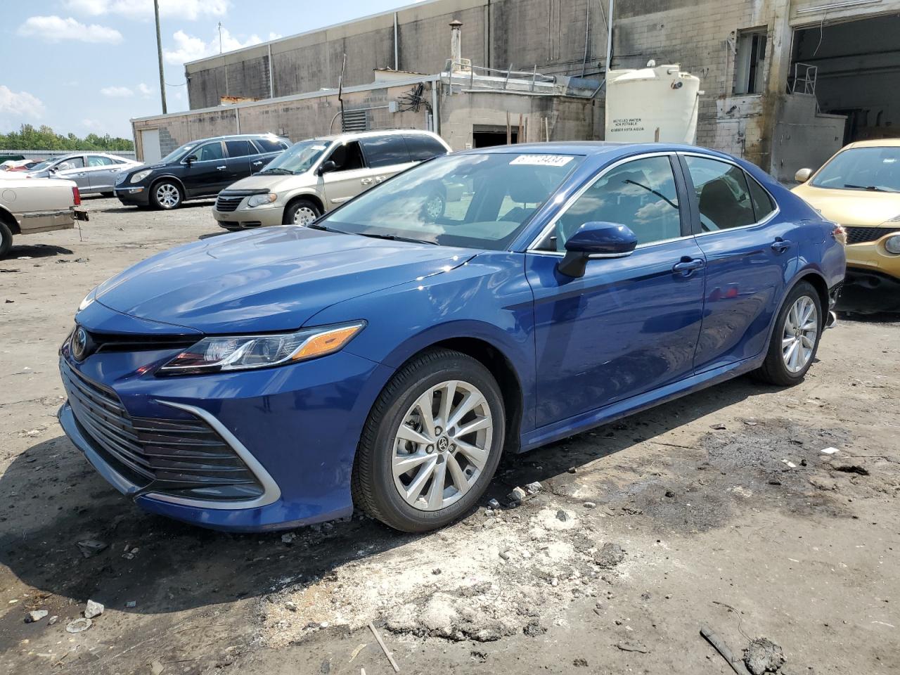 TOYOTA CAMRY LE 2024