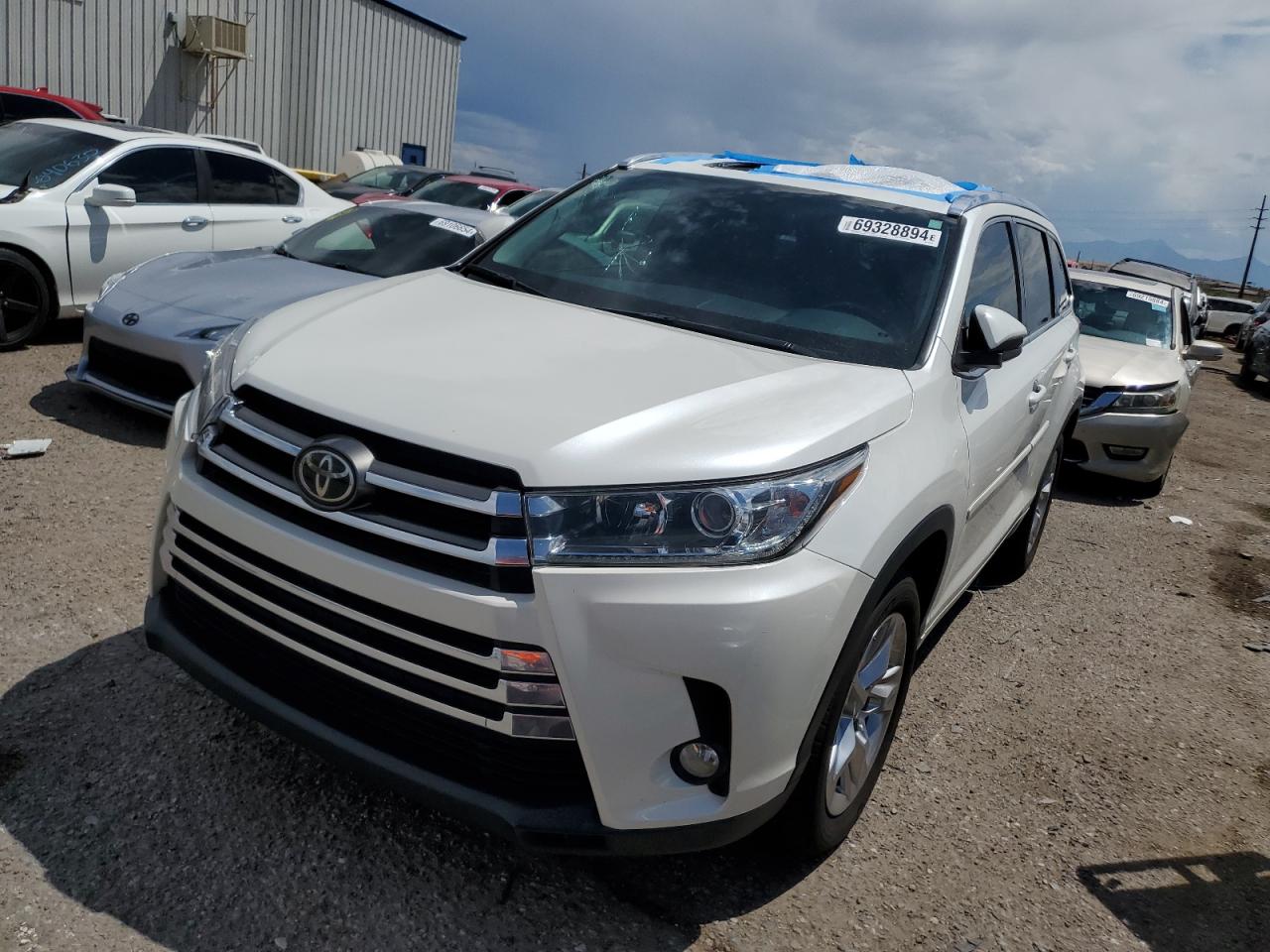 TOYOTA Highlander 2017