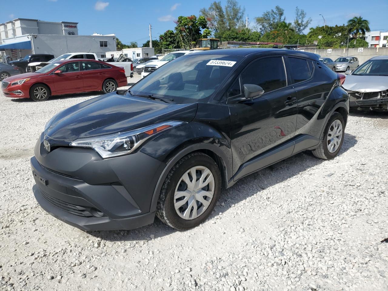 TOYOTA C-HR XLE 2019