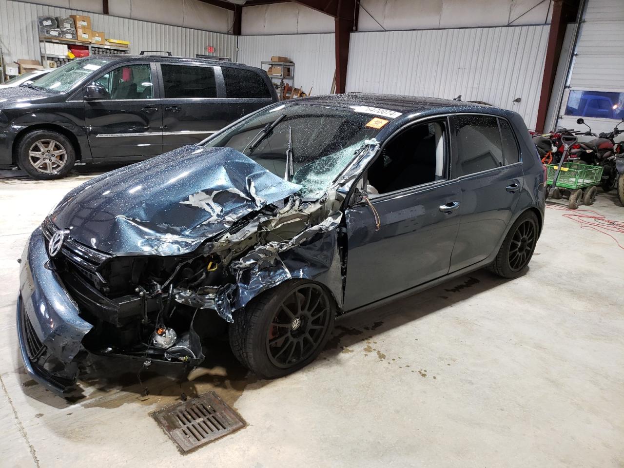 VOLKSWAGEN GOLF 2012