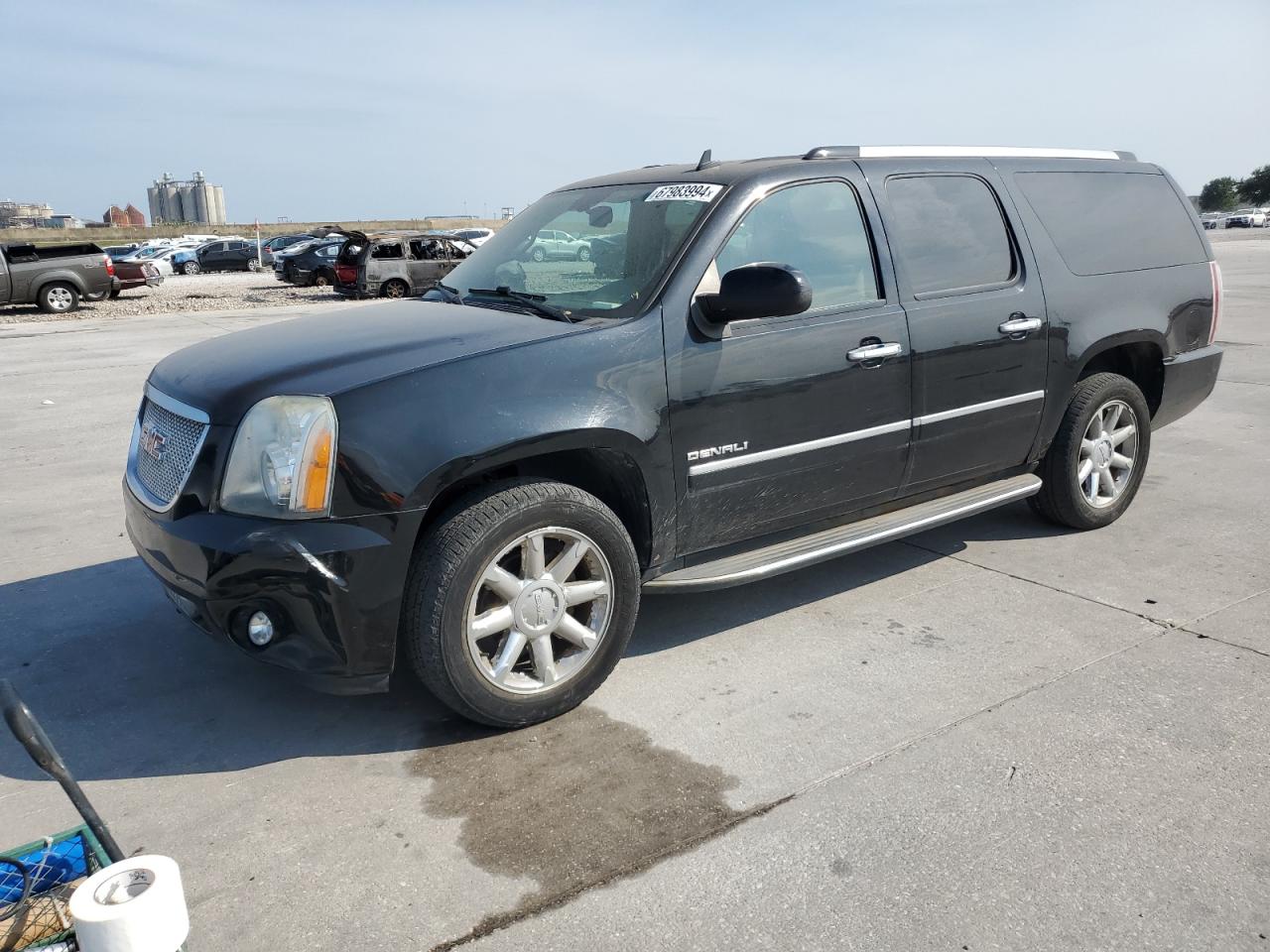 GMC YUKON XL D 2011