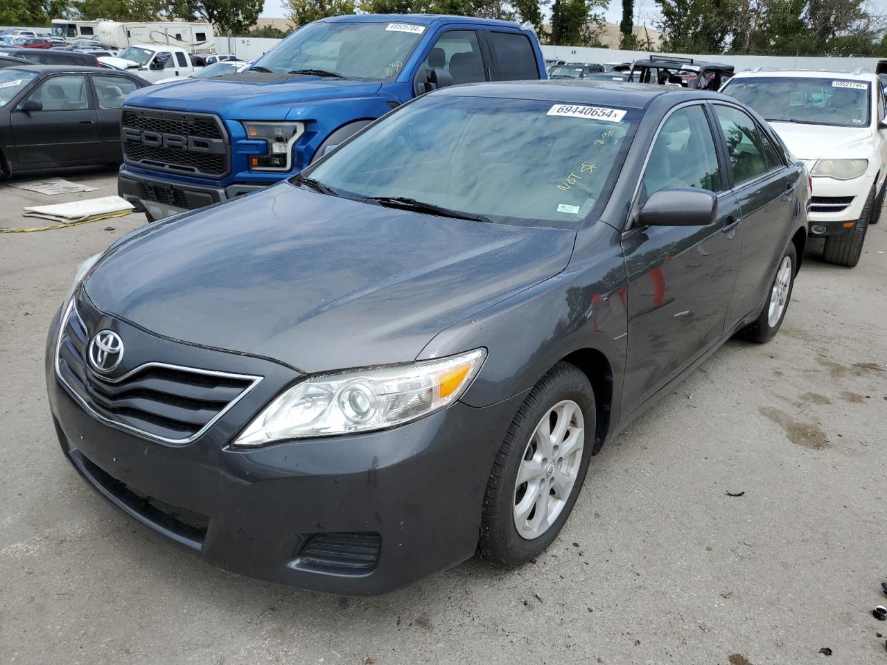 TOYOTA CAMRY BASE 2010