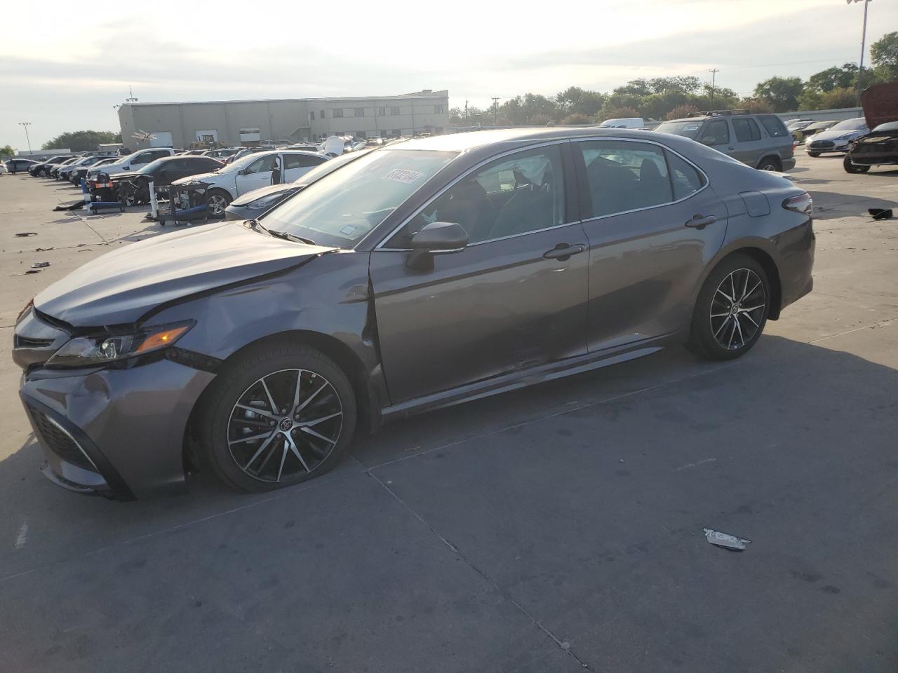 TOYOTA CAMRY SE N 2024