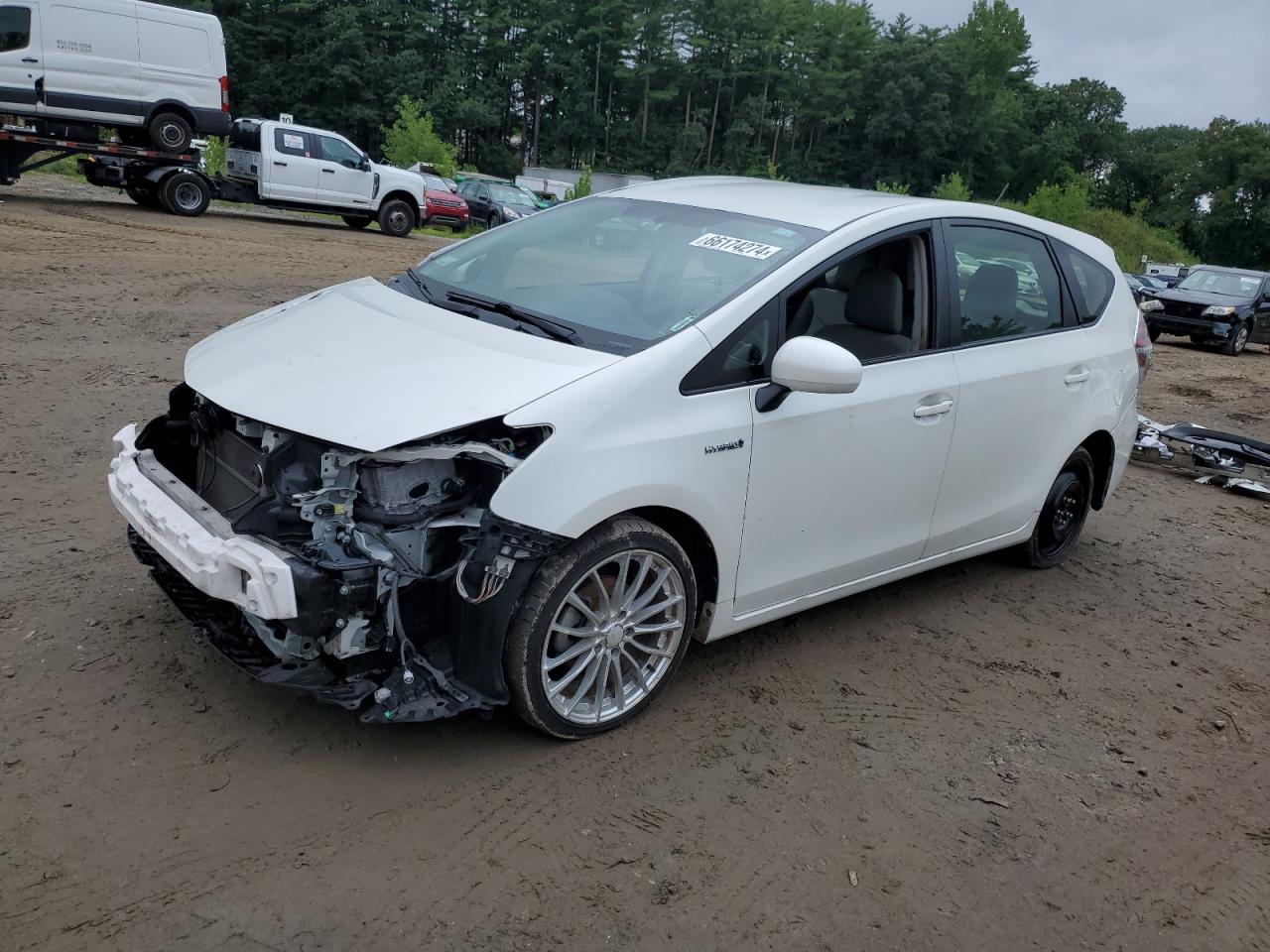 TOYOTA PRIUS V 2015