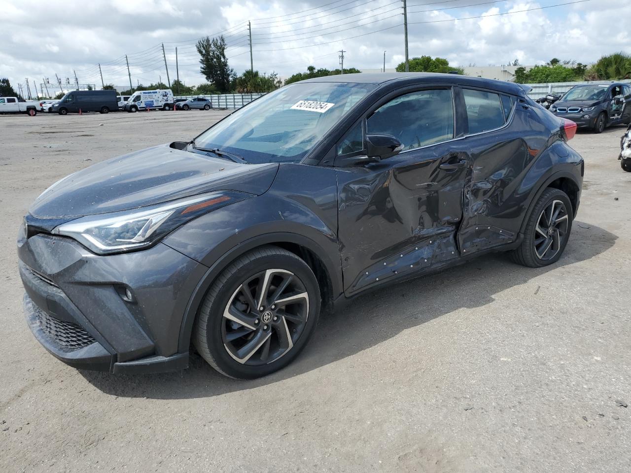 TOYOTA C-HR XLE 2021