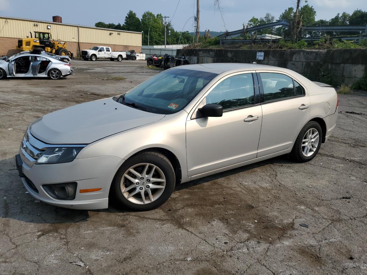 FORD FUSION S 2010