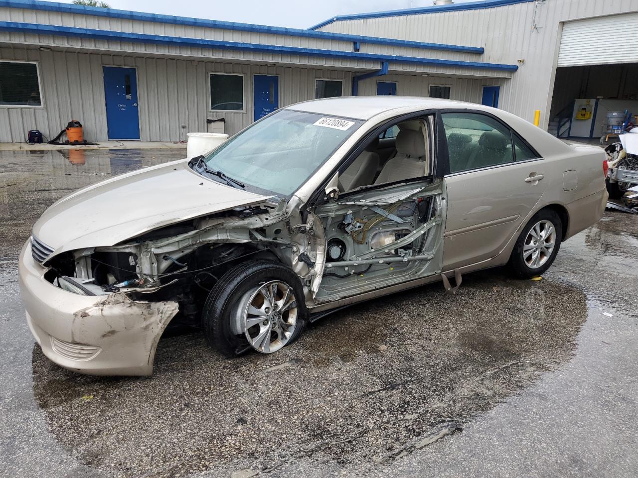 TOYOTA CAMRY LE 2005