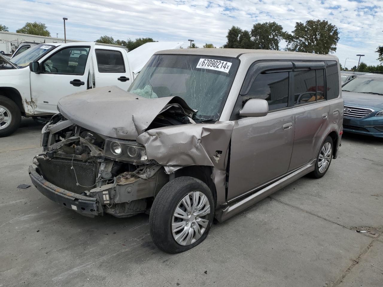 TOYOTA SCION XB 2006
