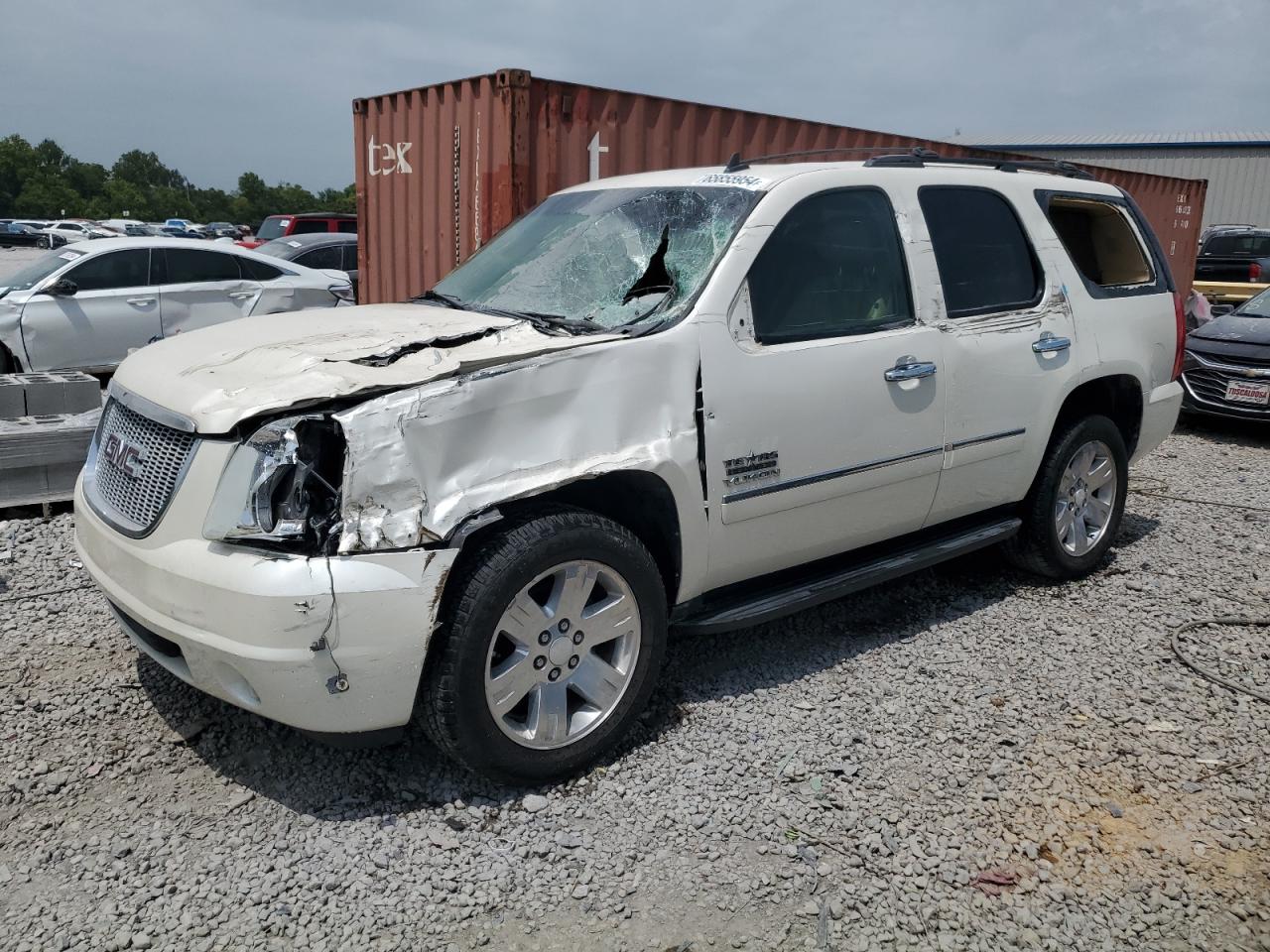 GMC YUKON SLT 2011