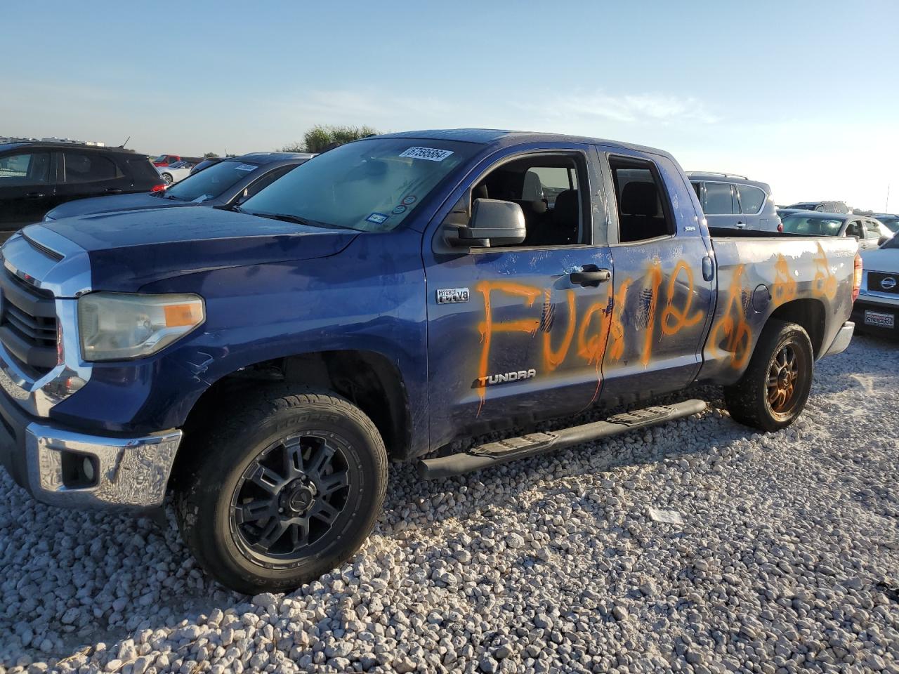 TOYOTA TUNDRA DOU 2014