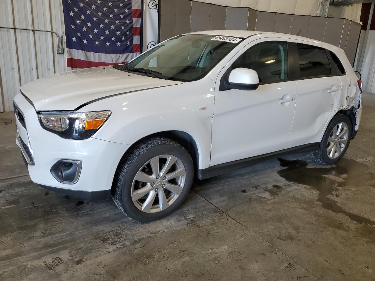 MITSUBISHI OUTLANDER 2015